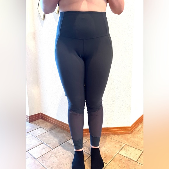 EUC Zella Live In Grey Mesh Legging Size Large - Picture 2 of 10